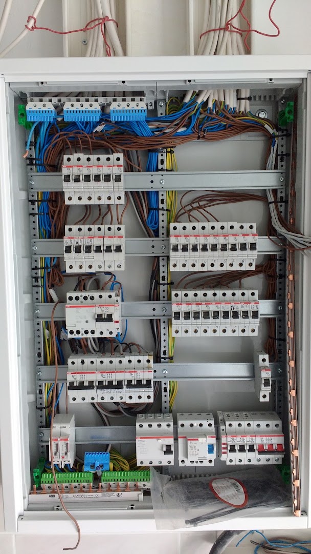 ELECTRICAL INSTALLATIONS Simos Vasilis billysimos1322@gmail.com — Φωτογραφίες 7